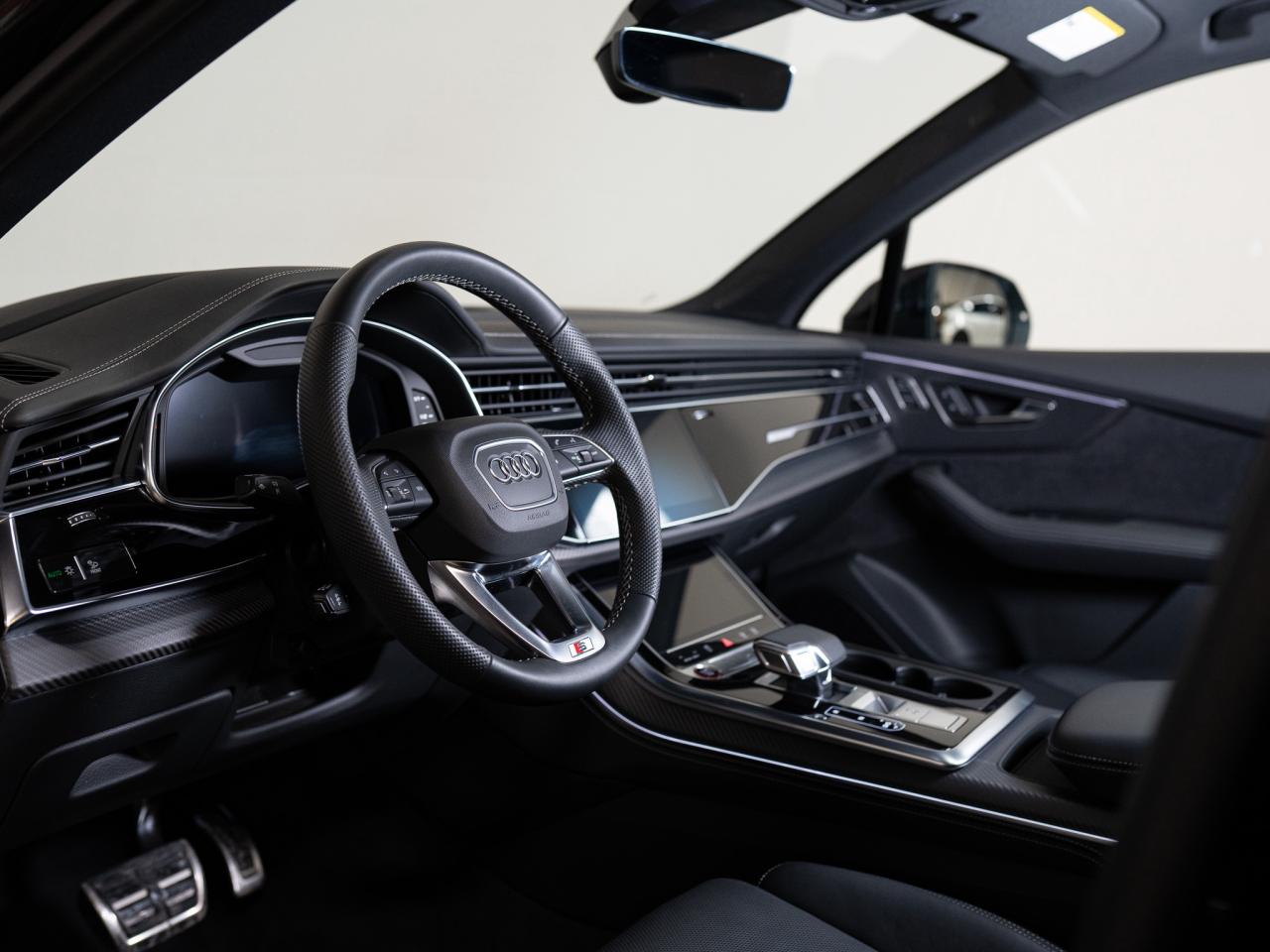 2025 Audi SQ7 BLACK OPTICS | 7 PASS | HUD | PANO | 22 IN Photo