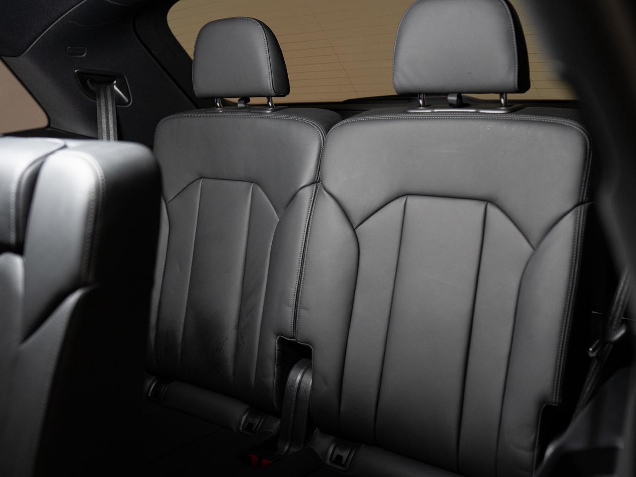 2025 Audi SQ7 BLACK OPTICS | 7 PASS | HUD | PANO | 22 IN Photo