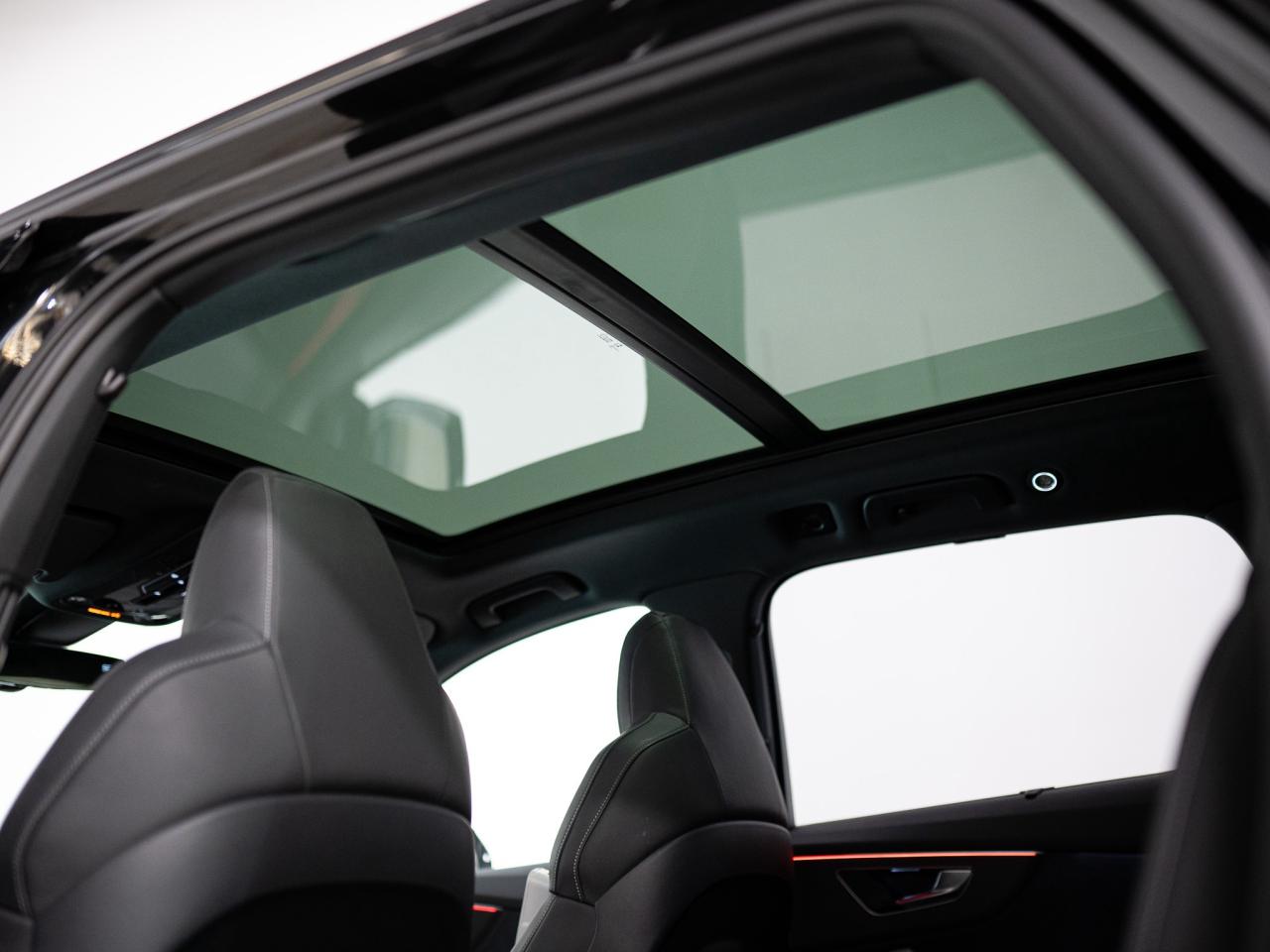 2025 Audi SQ7 BLACK OPTICS | 7 PASS | HUD | PANO | 22 IN Photo