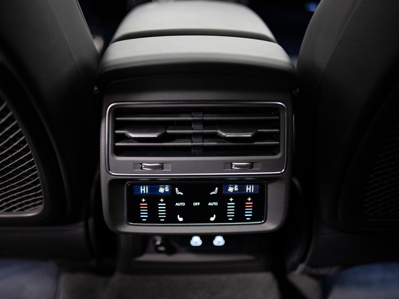 2025 Audi SQ7 BLACK OPTICS | 7 PASS | HUD | PANO | 22 IN Photo