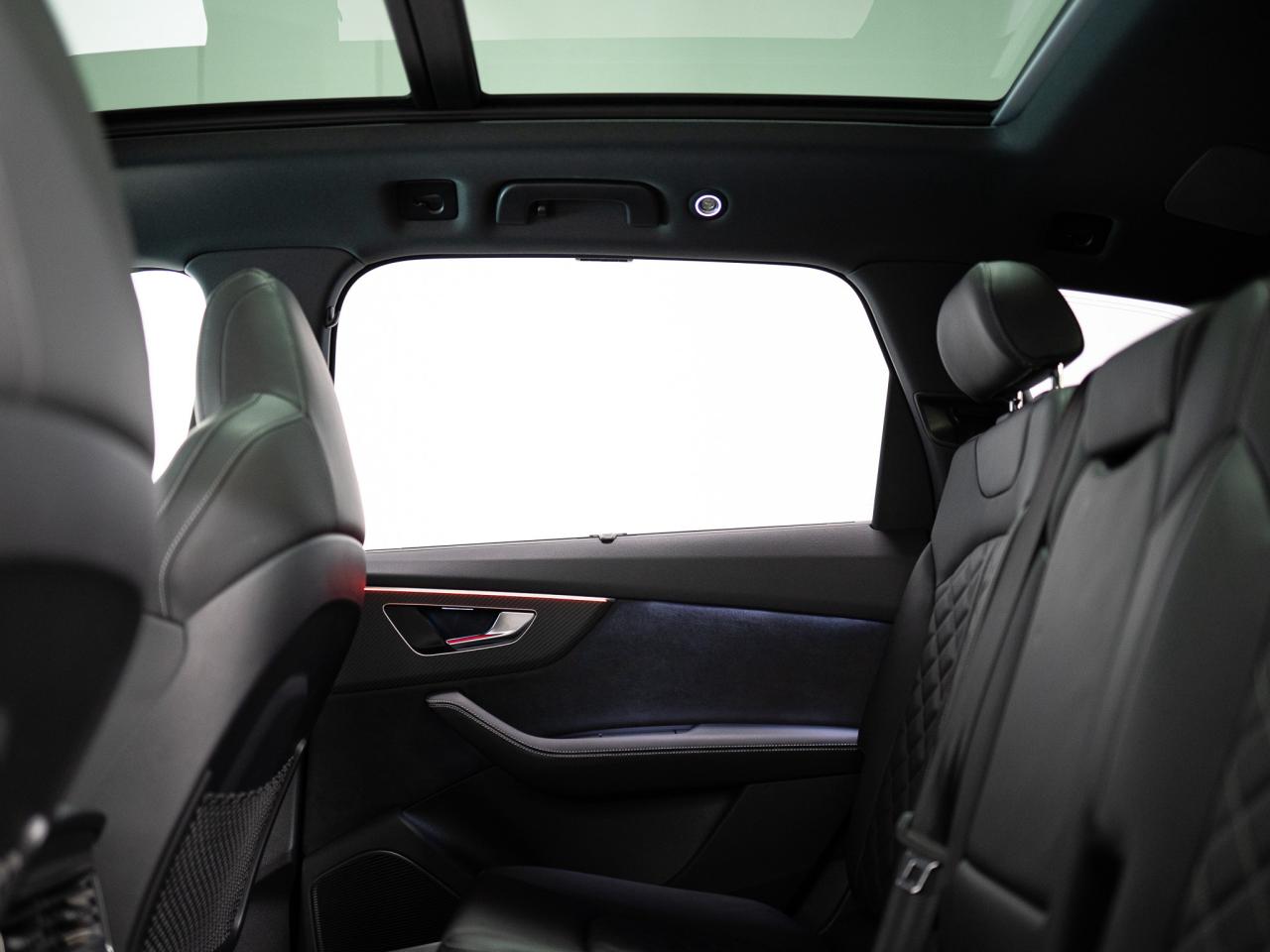 2025 Audi SQ7 BLACK OPTICS | 7 PASS | HUD | PANO | 22 IN Photo