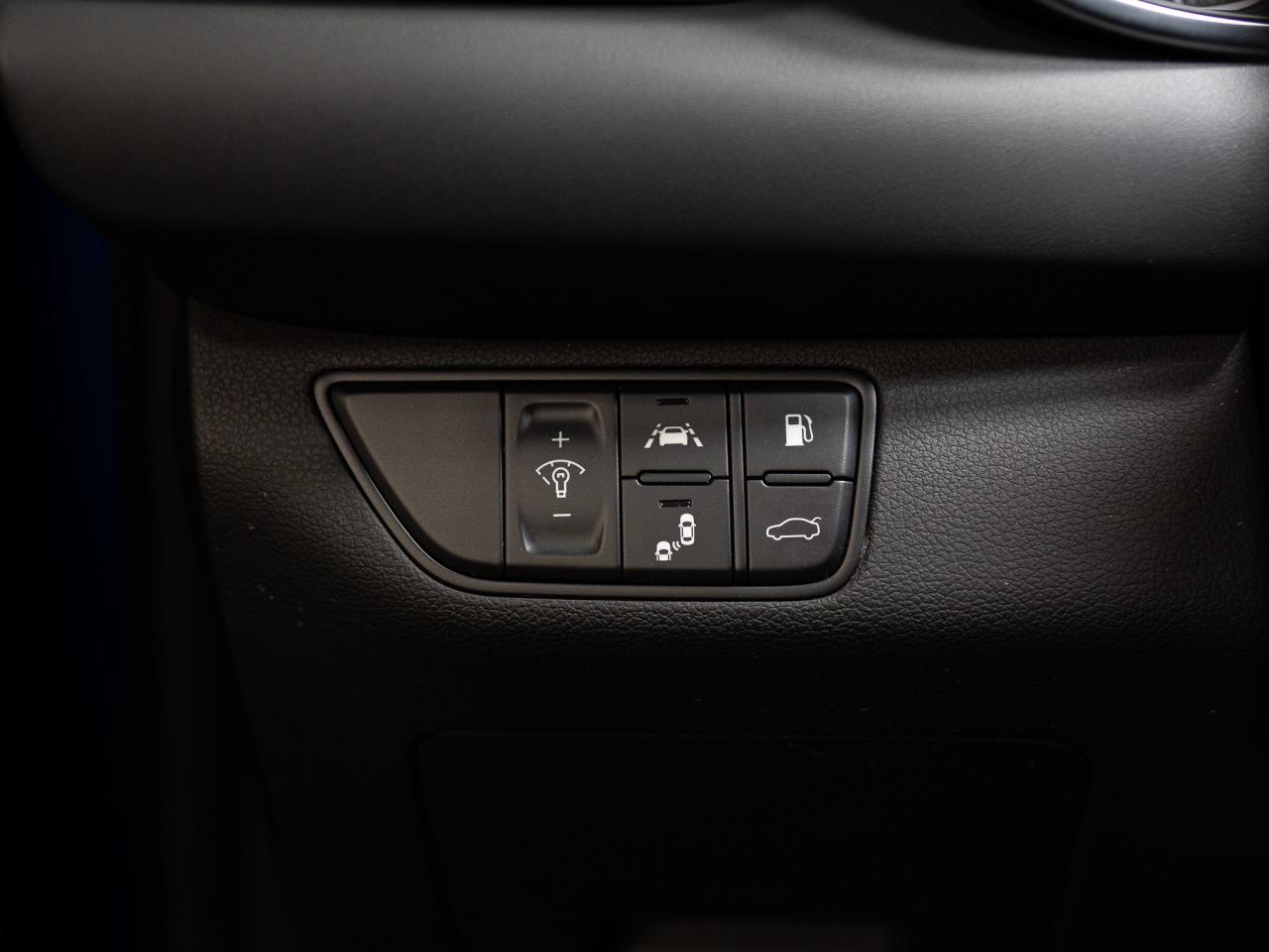 2020 Genesis G70 2.0T | ELITE | AWD | SUNROOF | LEXICON SOUND Photo