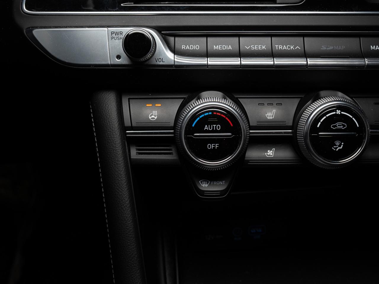 2020 Genesis G70 2.0T | ELITE | AWD | SUNROOF | LEXICON SOUND Photo