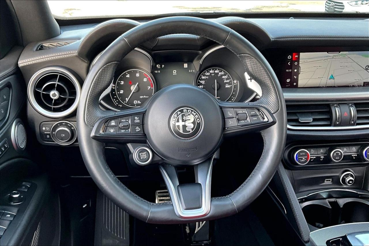 2022 Alfa Romeo Stelvio Veloce | Premium Leather | Harman Kardon | AWD Photo4