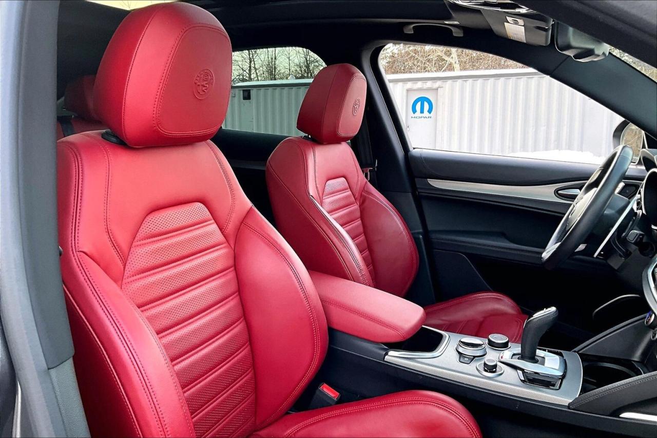 2022 Alfa Romeo Stelvio Veloce | Premium Leather | Harman Kardon | AWD Photo