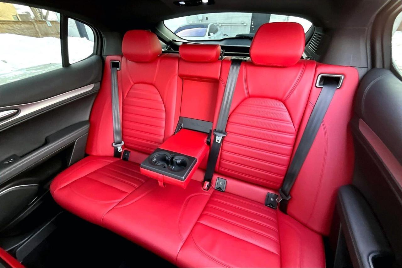 2022 Alfa Romeo Stelvio Veloce | Premium Leather | Harman Kardon | AWD Photo
