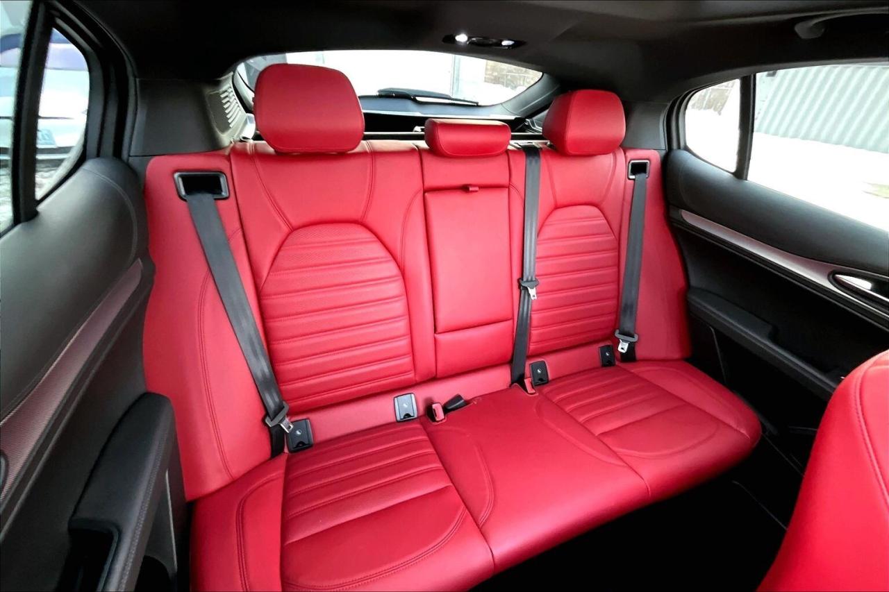 2022 Alfa Romeo Stelvio Veloce | Premium Leather | Harman Kardon | AWD Photo