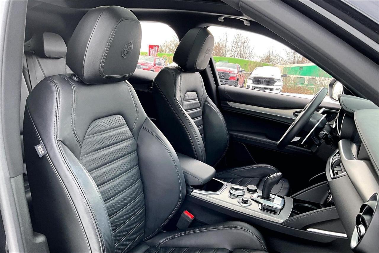 2022 Alfa Romeo Stelvio Veloce | Premium Leather | Harman Kardon | AWD Photo
