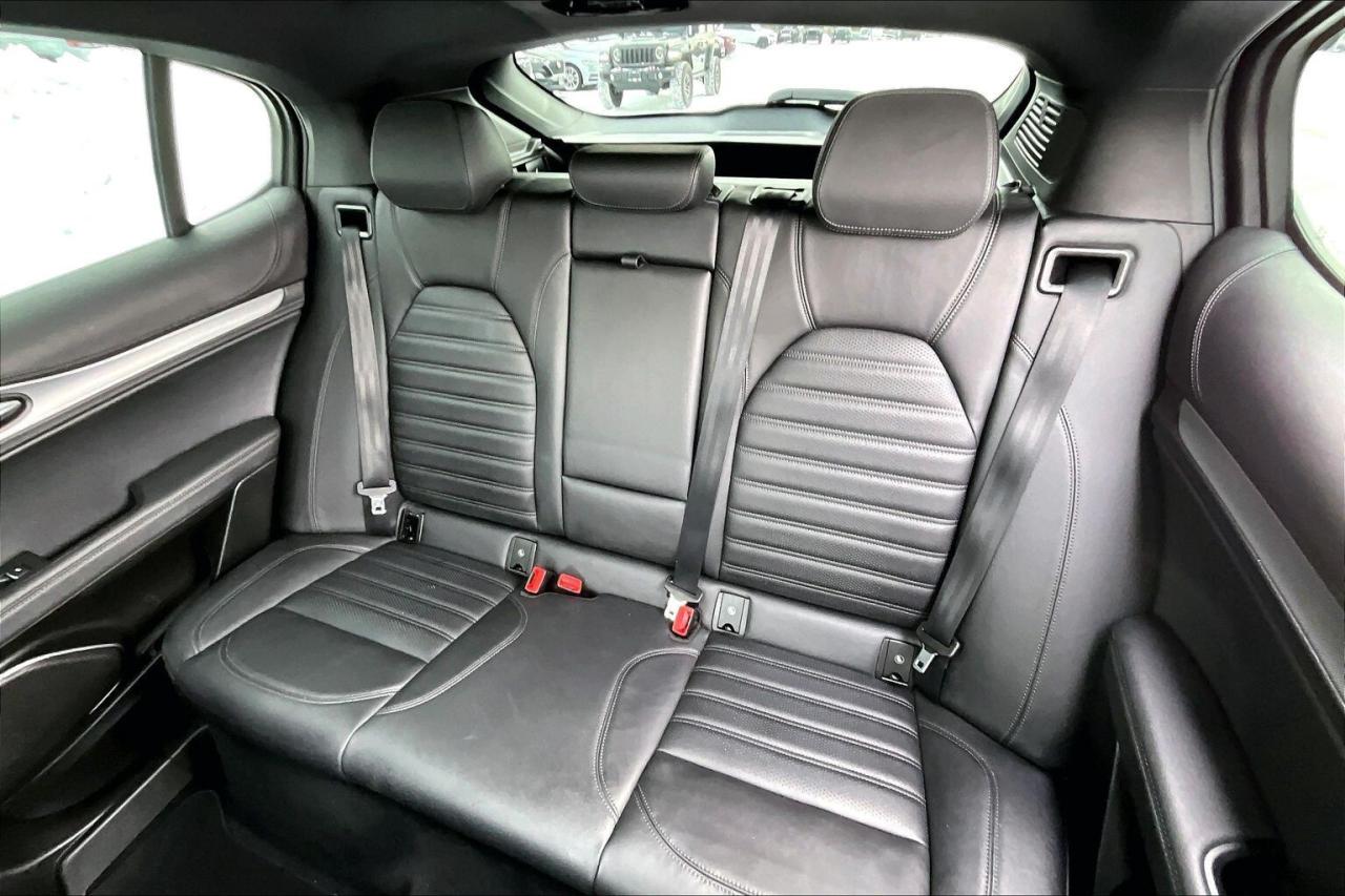 2022 Alfa Romeo Stelvio Veloce | Premium Leather | Harman Kardon | AWD Photo