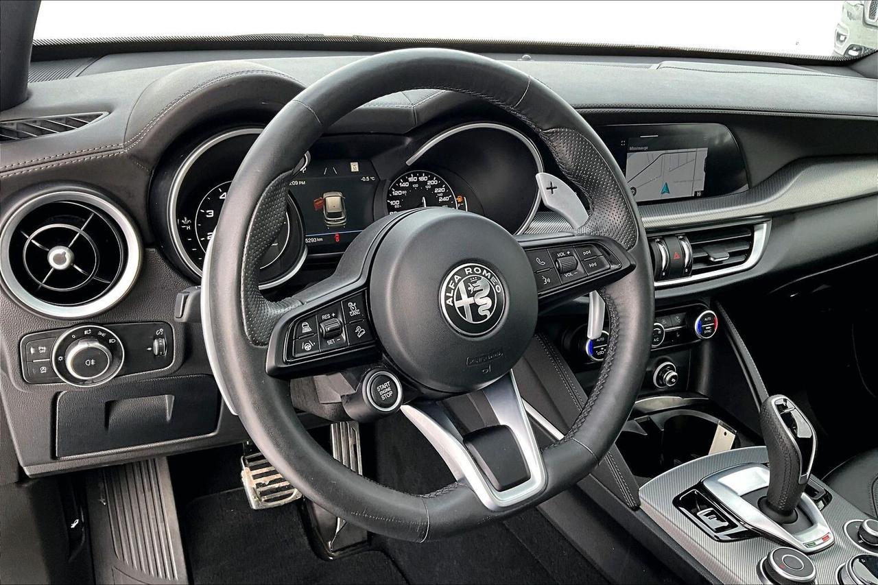 2022 Alfa Romeo Stelvio Veloce | Premium Leather | Harman Kardon | AWD Photo