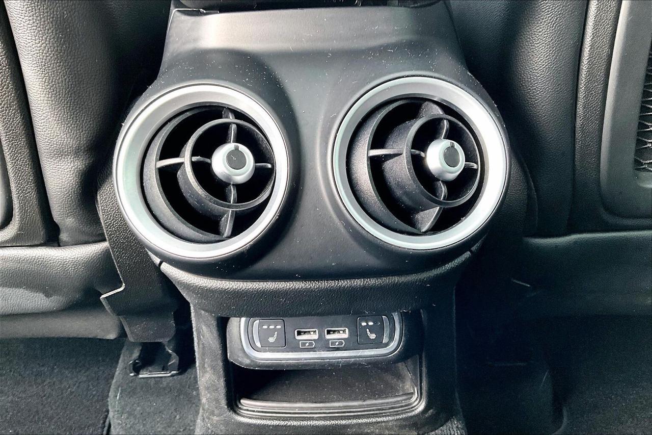 2022 Alfa Romeo Stelvio Veloce | Premium Leather | Harman Kardon | AWD Photo