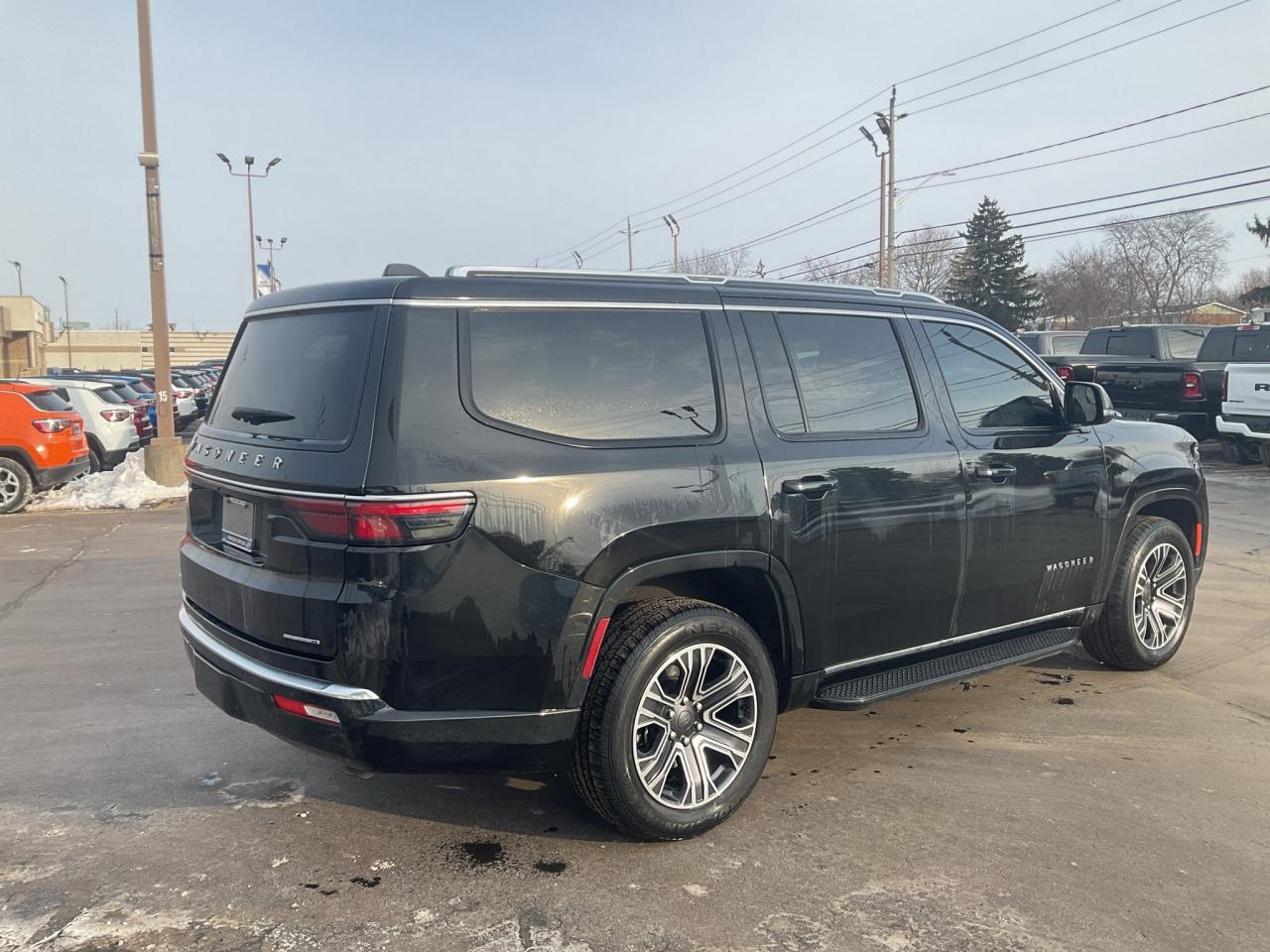 2023 Jeep Wagoneer 7 PASSENGER / FULL SIZE / LUXURY / 4x4 / LEATHER Photo