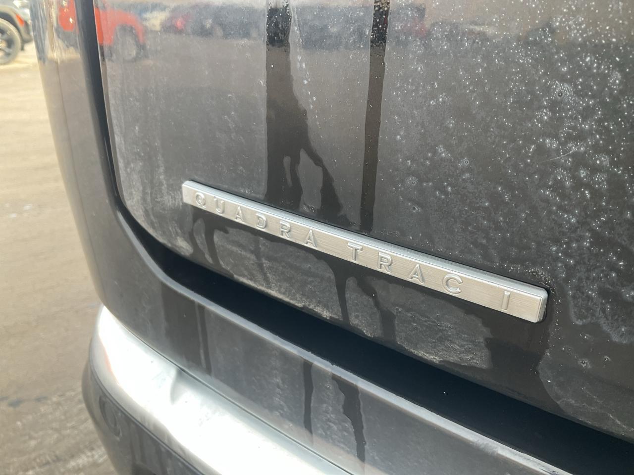 2023 Jeep Wagoneer 7 PASSENGER / FULL SIZE / LUXURY / 4x4 / LEATHER Photo