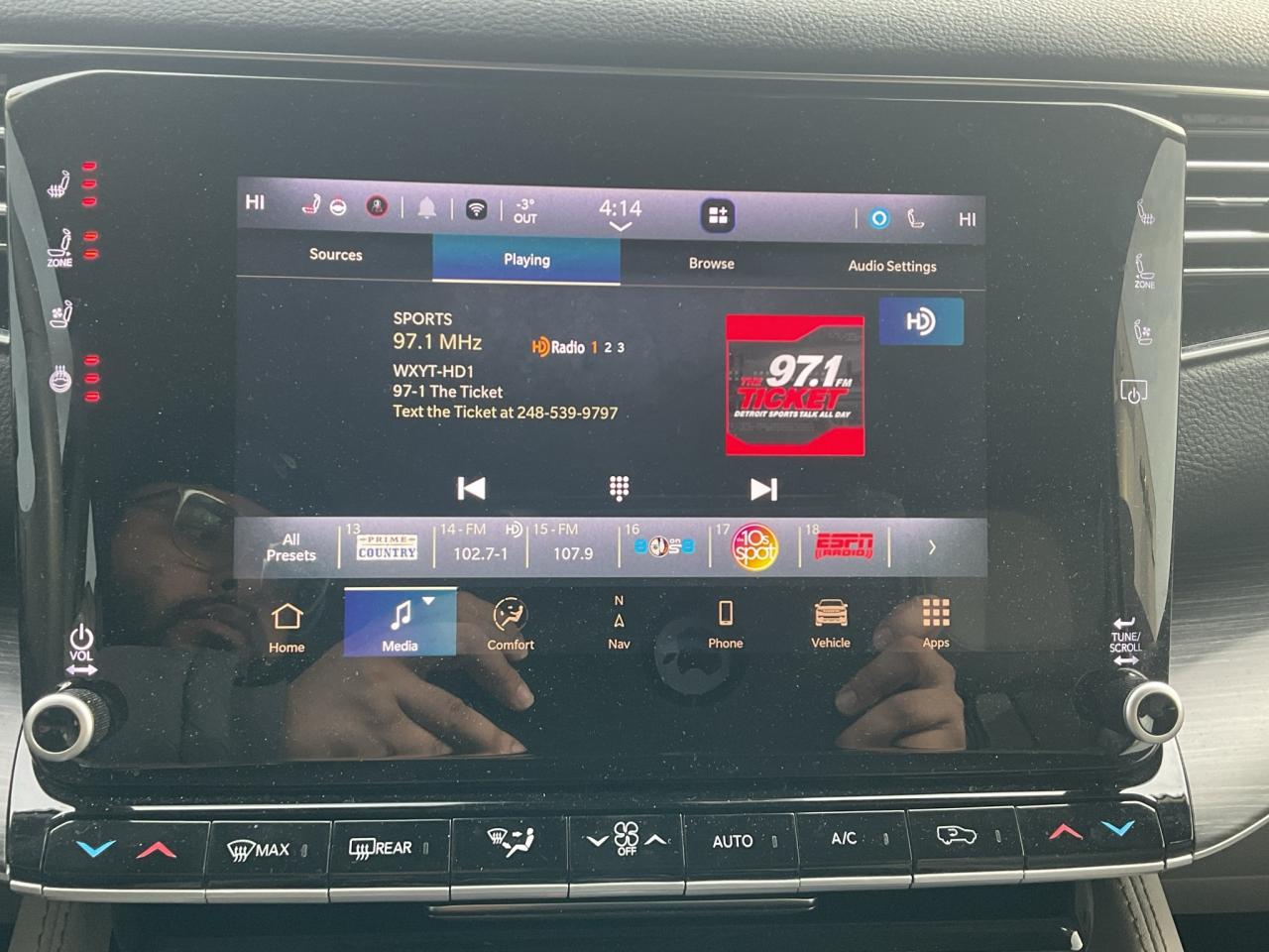 2023 Jeep Wagoneer 7 PASSENGER / FULL SIZE / LUXURY / 4x4 / LEATHER Photo