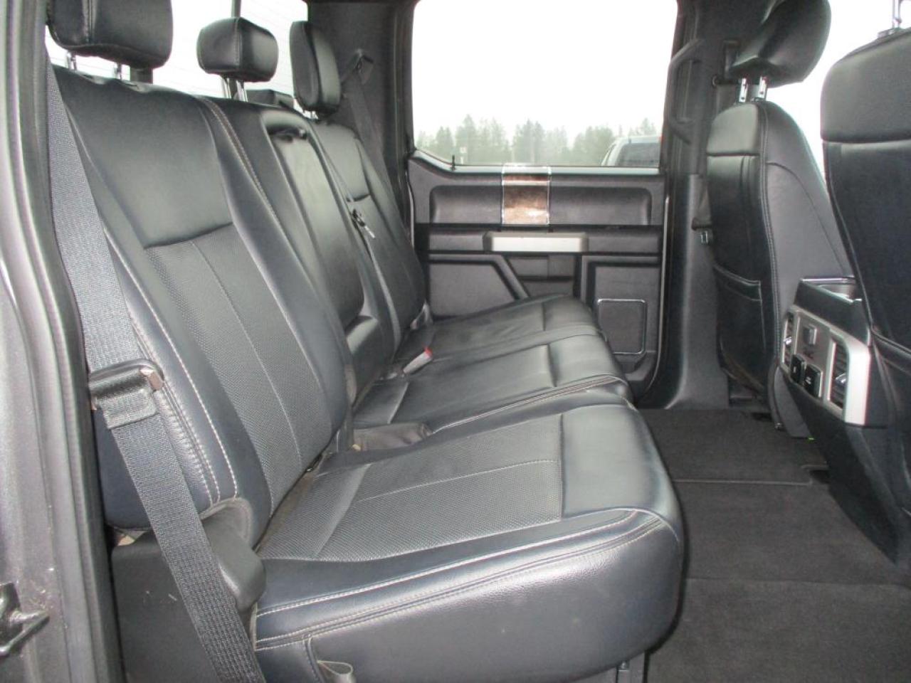 2022 Ford F-350 SD Lariat Crew CAB 4X4 Photo