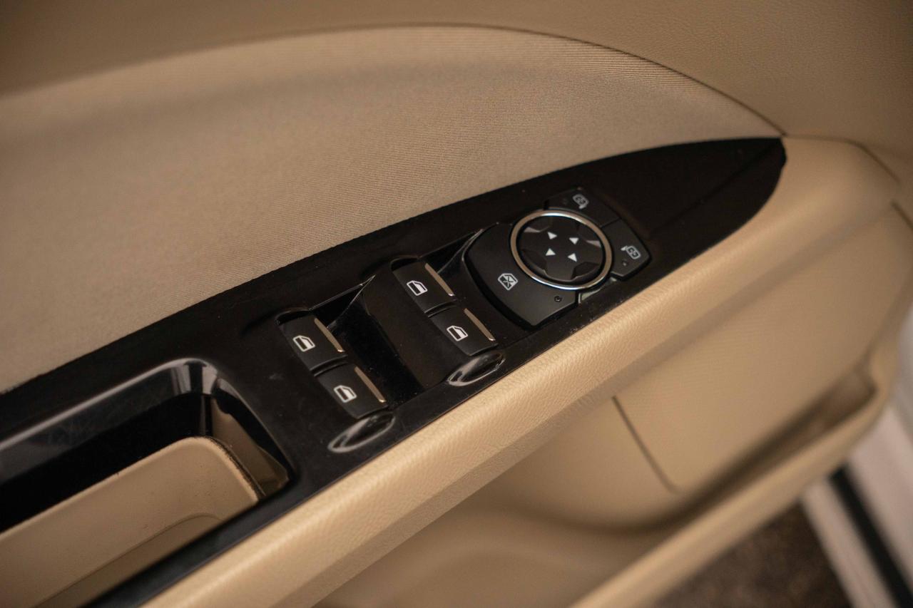 2014 Ford Fusion SE Photo