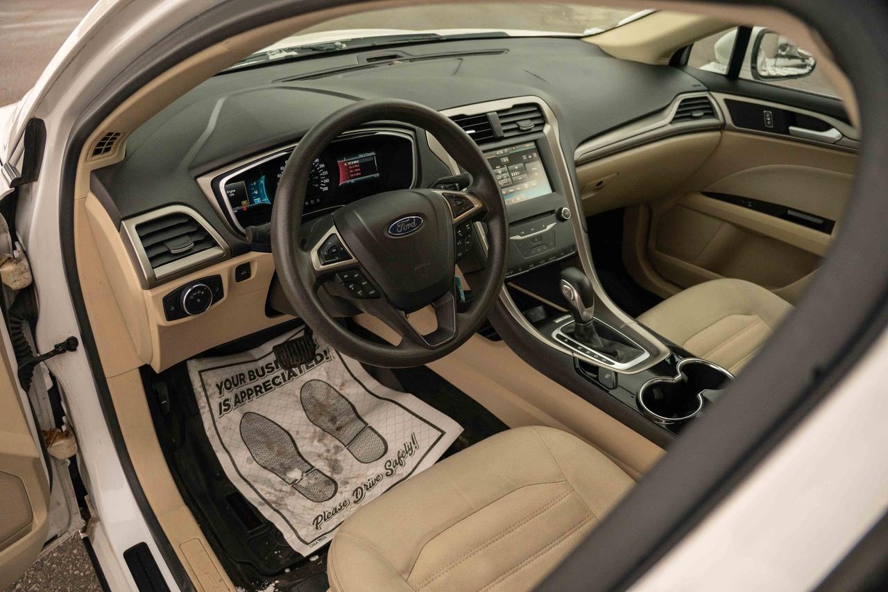 2014 Ford Fusion SE Photo