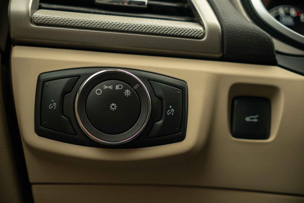 2014 Ford Fusion SE Photo