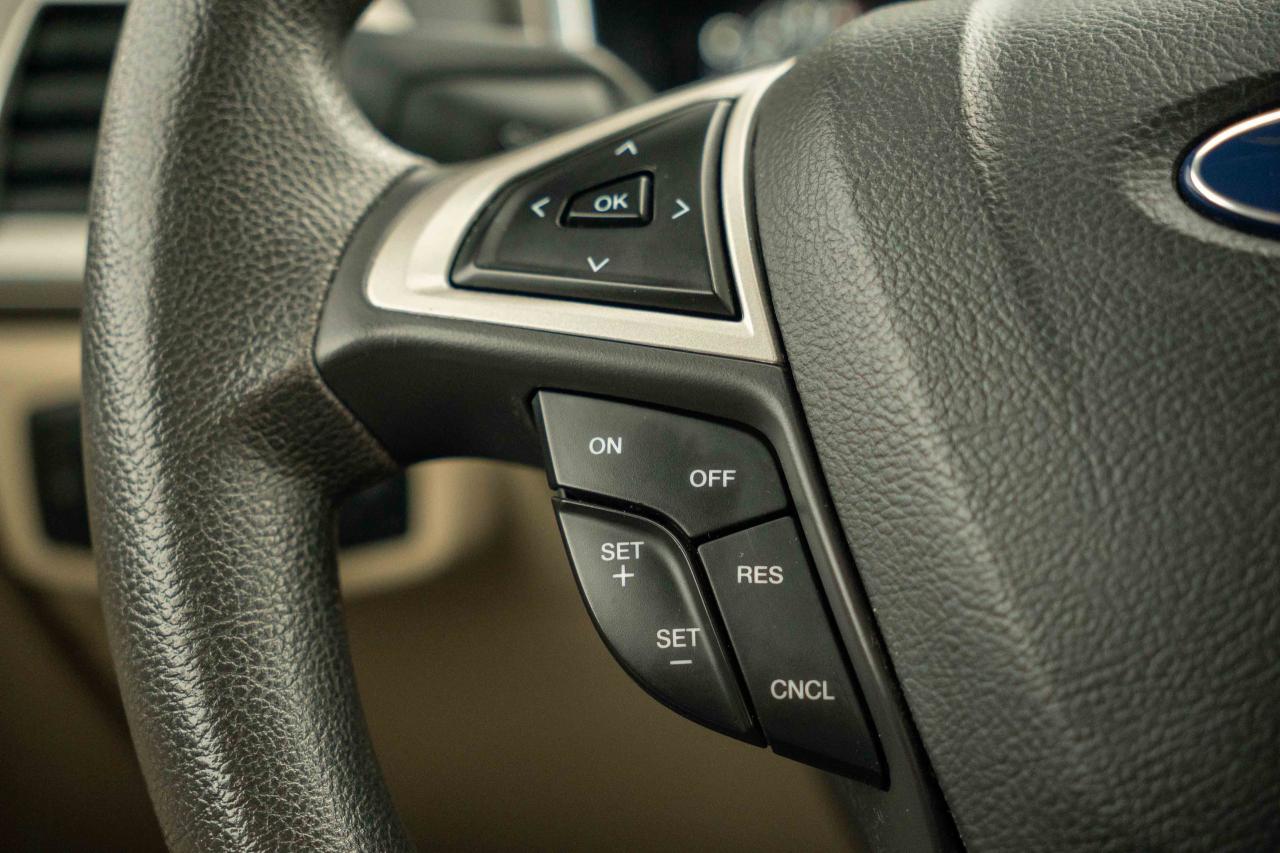 2014 Ford Fusion SE Photo