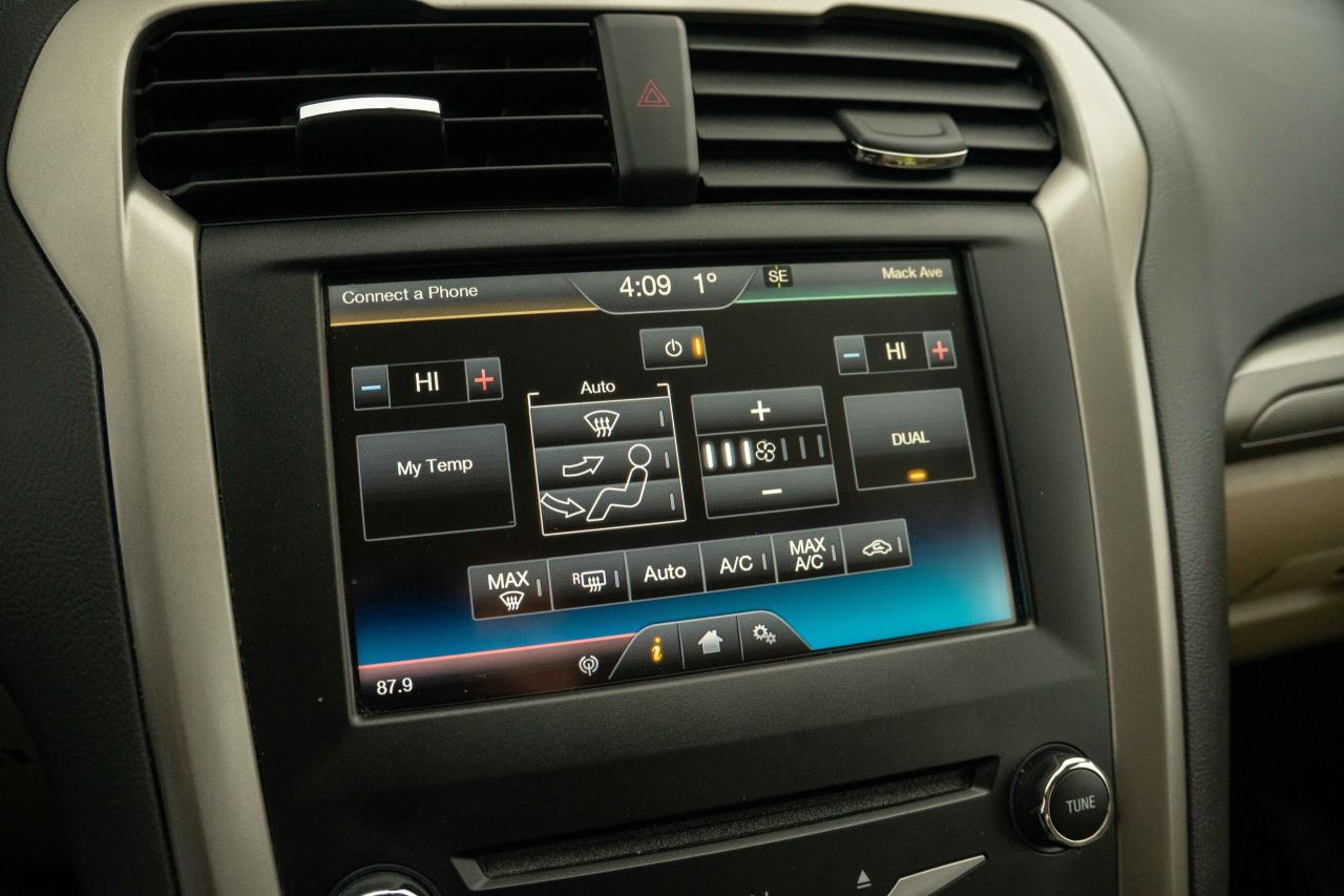 2014 Ford Fusion SE Photo