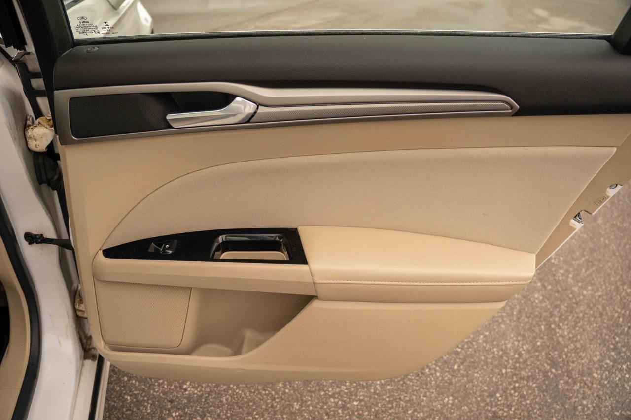 2014 Ford Fusion SE Photo