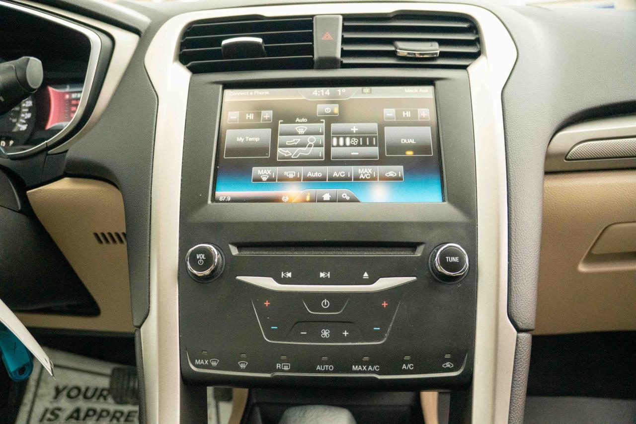 2014 Ford Fusion SE Photo