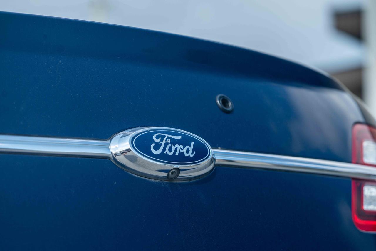 2015 Ford Taurus AWD POLICE INTERCEPTOR SEDAN Photo