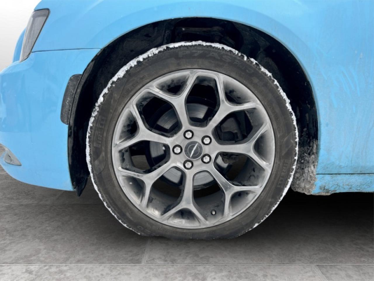 2018 Chrysler 300 S Photo