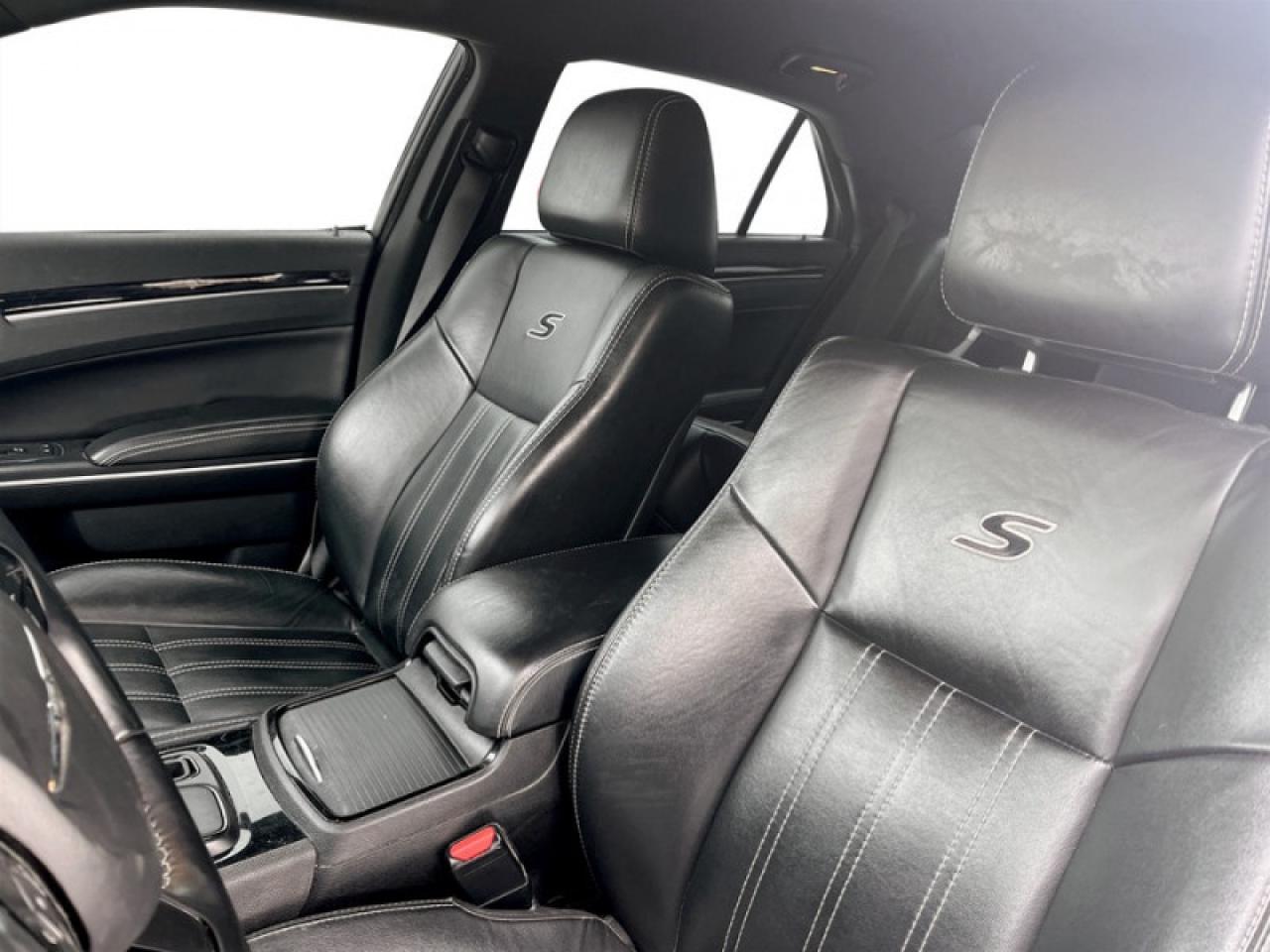 2018 Chrysler 300 S Photo