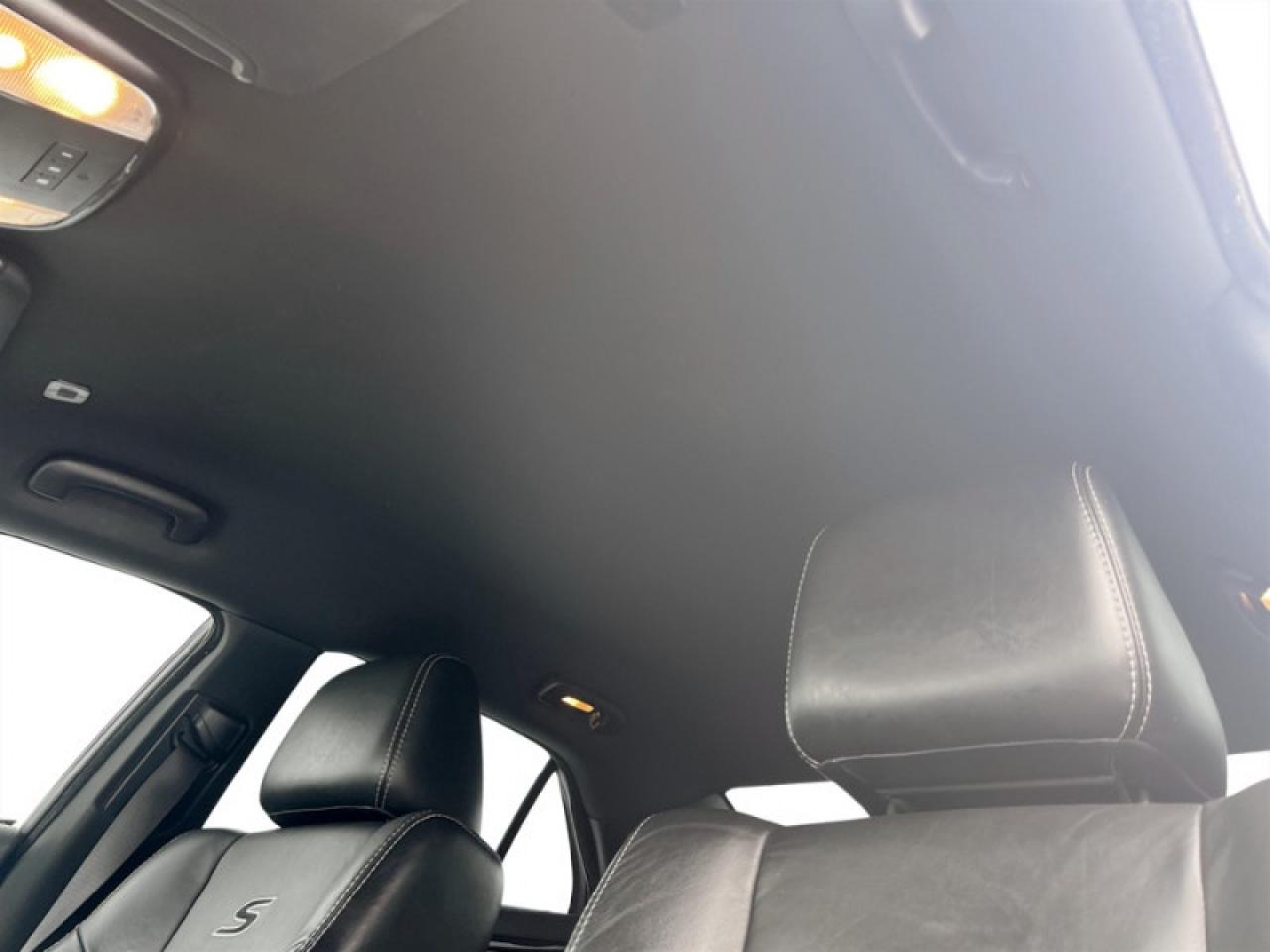 2018 Chrysler 300 S Photo