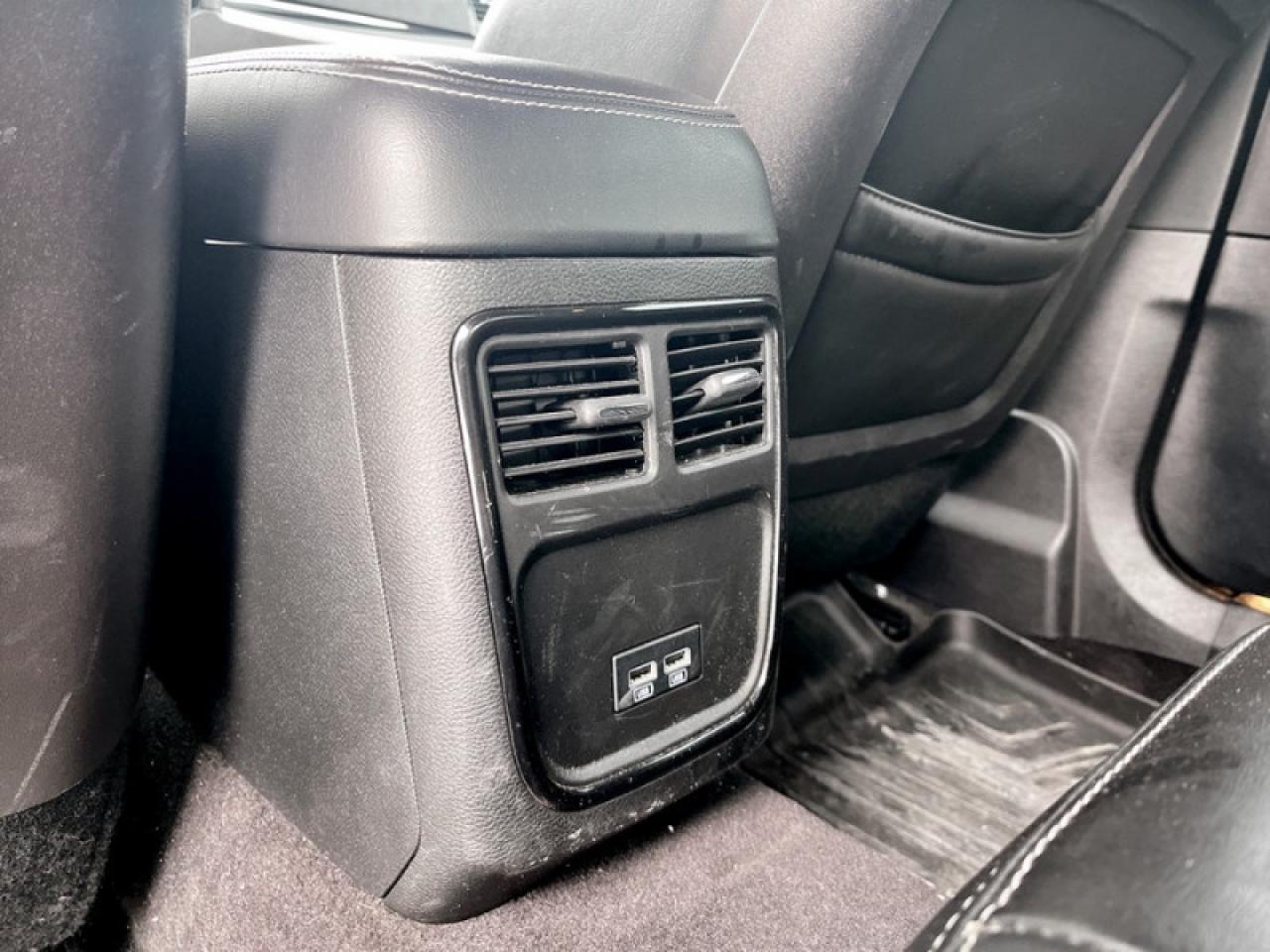 2018 Chrysler 300 S Photo