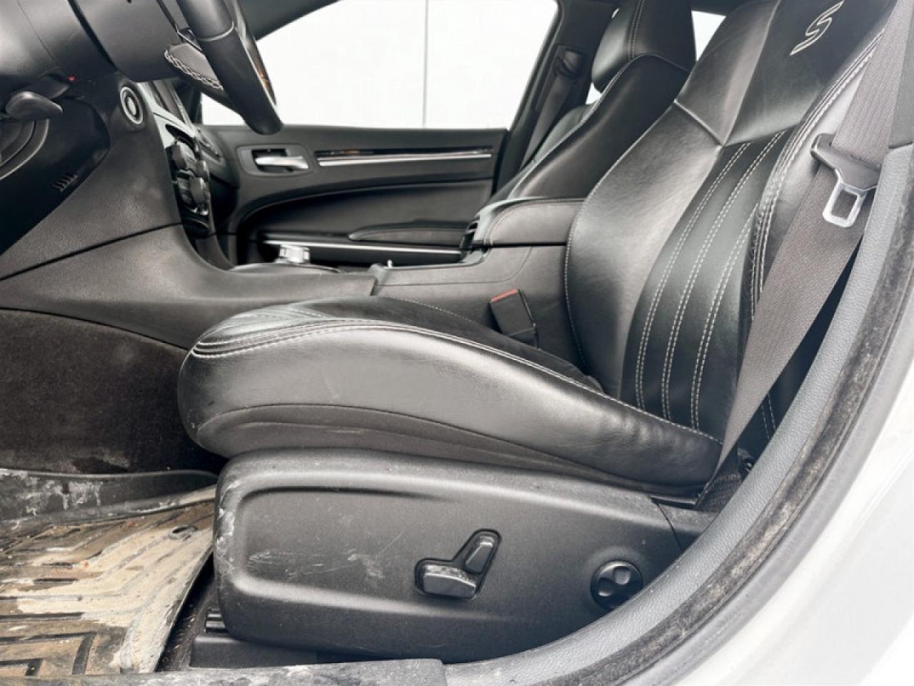 2018 Chrysler 300 S Photo