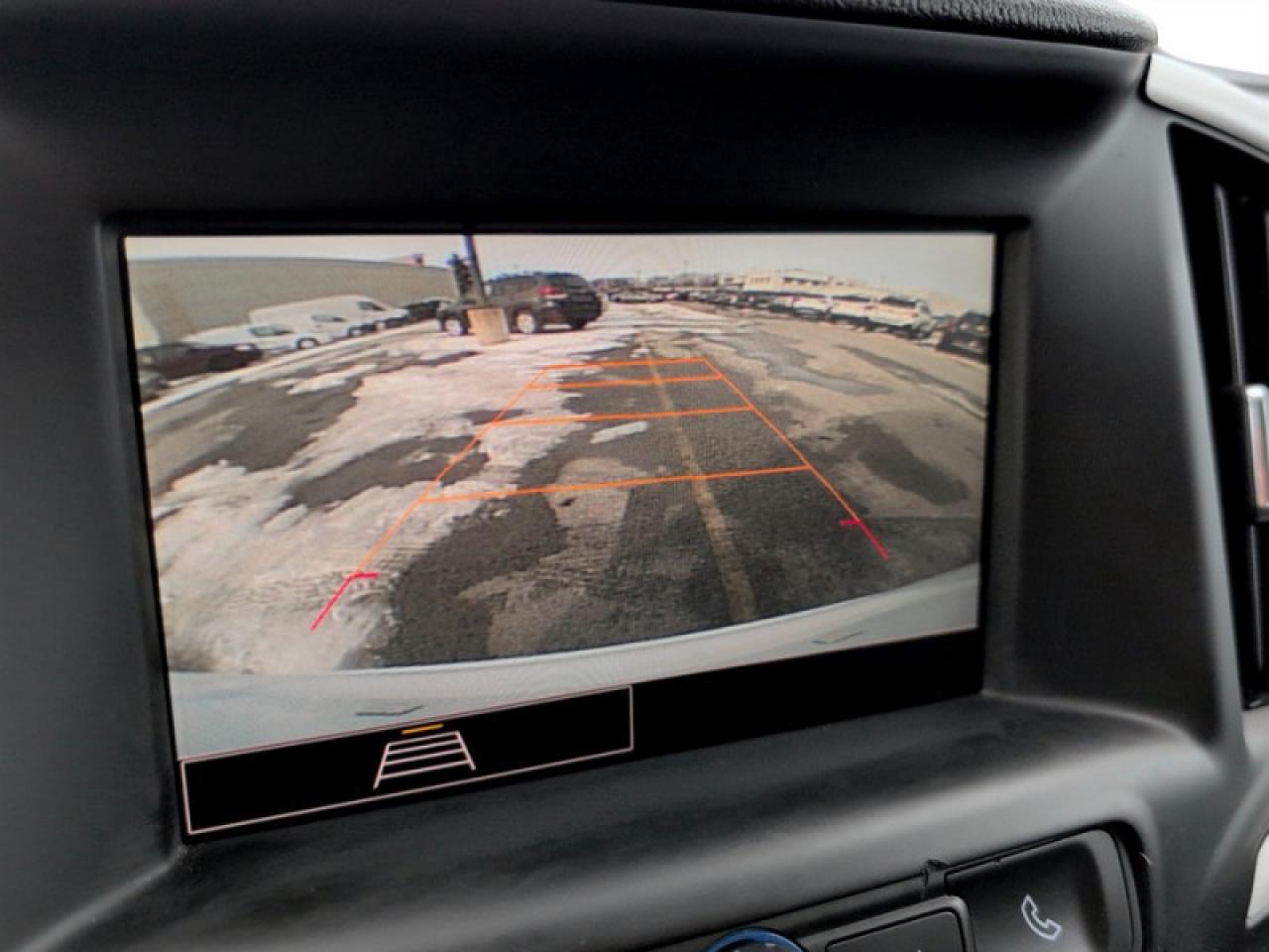 2023 GMC Terrain SLE  **20 SERVICE RECORDS - CLEAN CARFAX** Photo