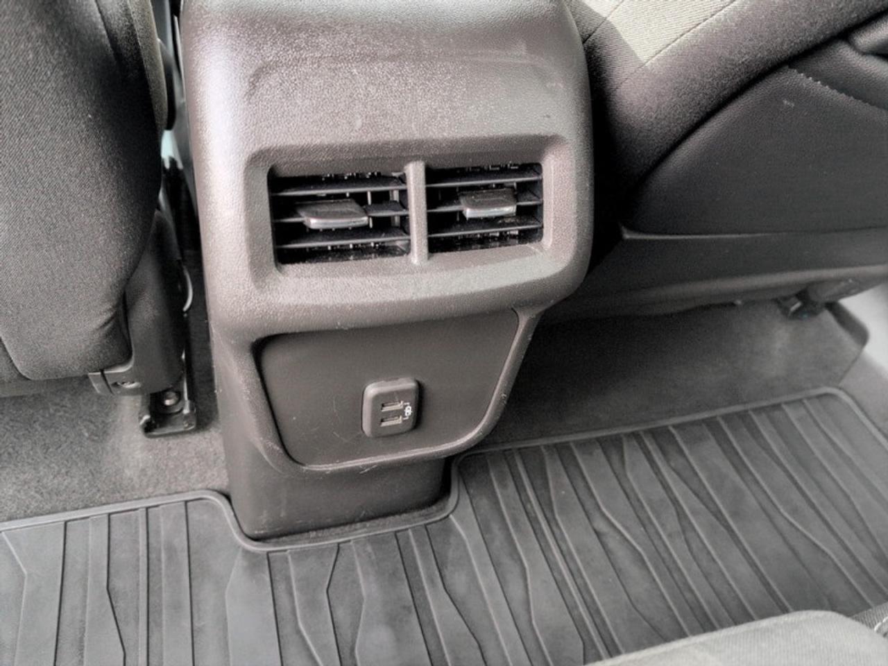 2023 GMC Terrain SLE  **20 SERVICE RECORDS - CLEAN CARFAX** Photo