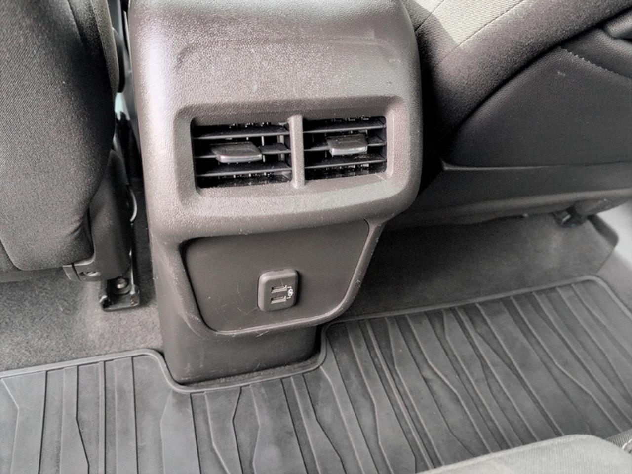 2023 GMC Terrain SLE  **20 SERVICE RECORDS - CLEAN CARFAX** Photo