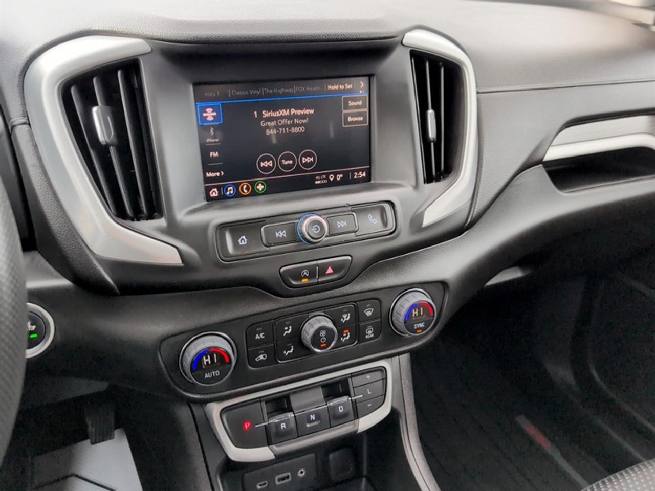 2023 GMC Terrain SLE  **20 SERVICE RECORDS - CLEAN CARFAX** Photo