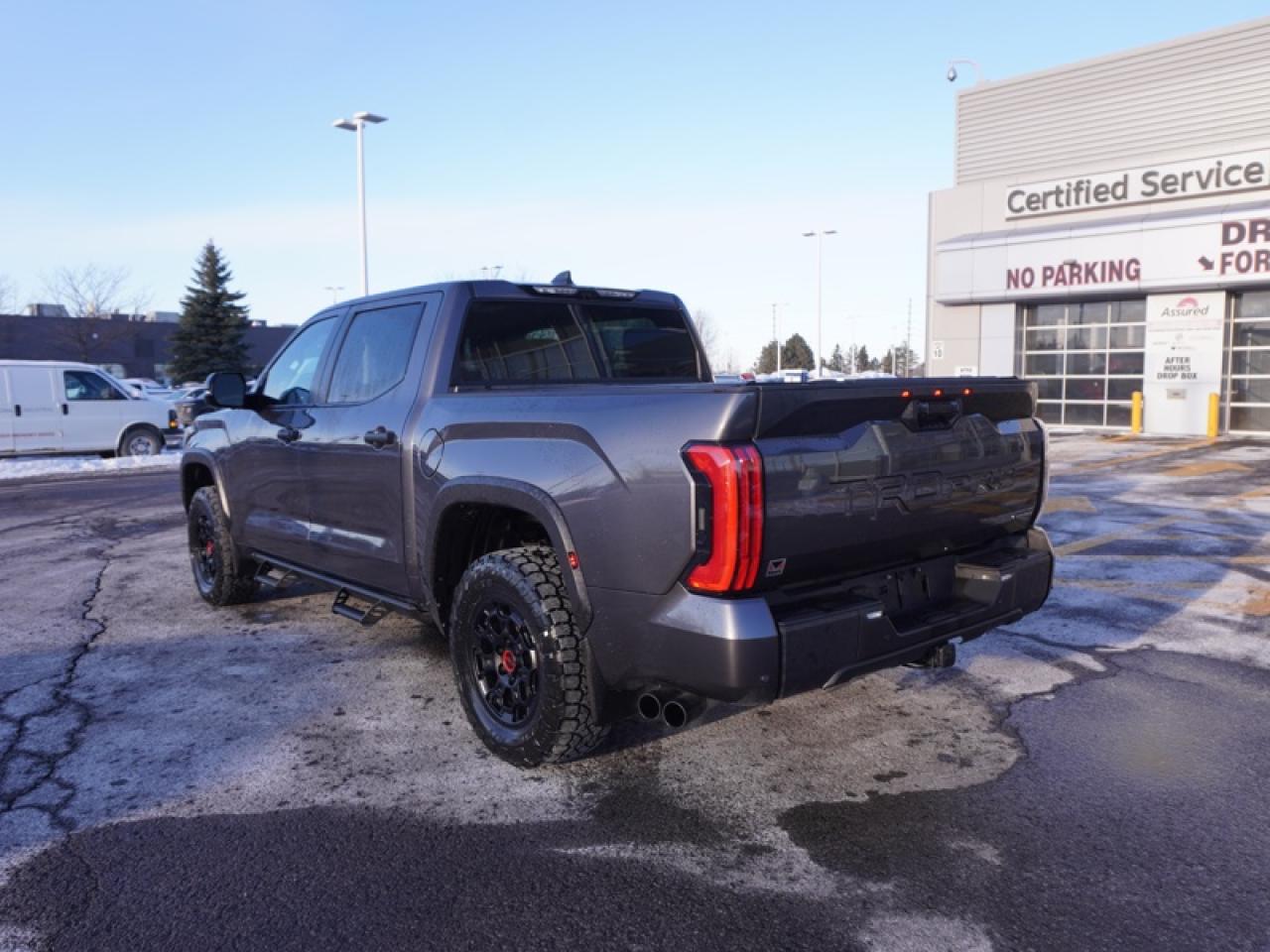 2025 Toyota Tundra Hybrid Limited  - Hybrid -  Cooled Seats Photo