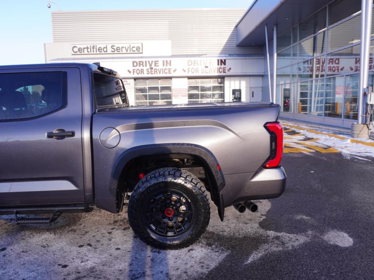 2025 Toyota Tundra Hybrid Limited  - Hybrid -  Cooled Seats Photo