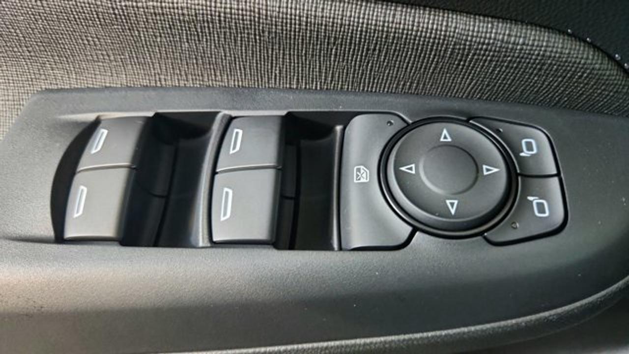 13543832
