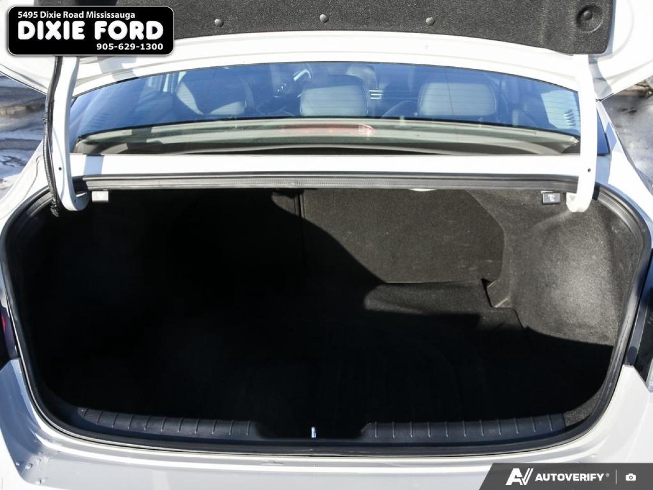 2022 Hyundai Elantra Ultimate Tech Photo