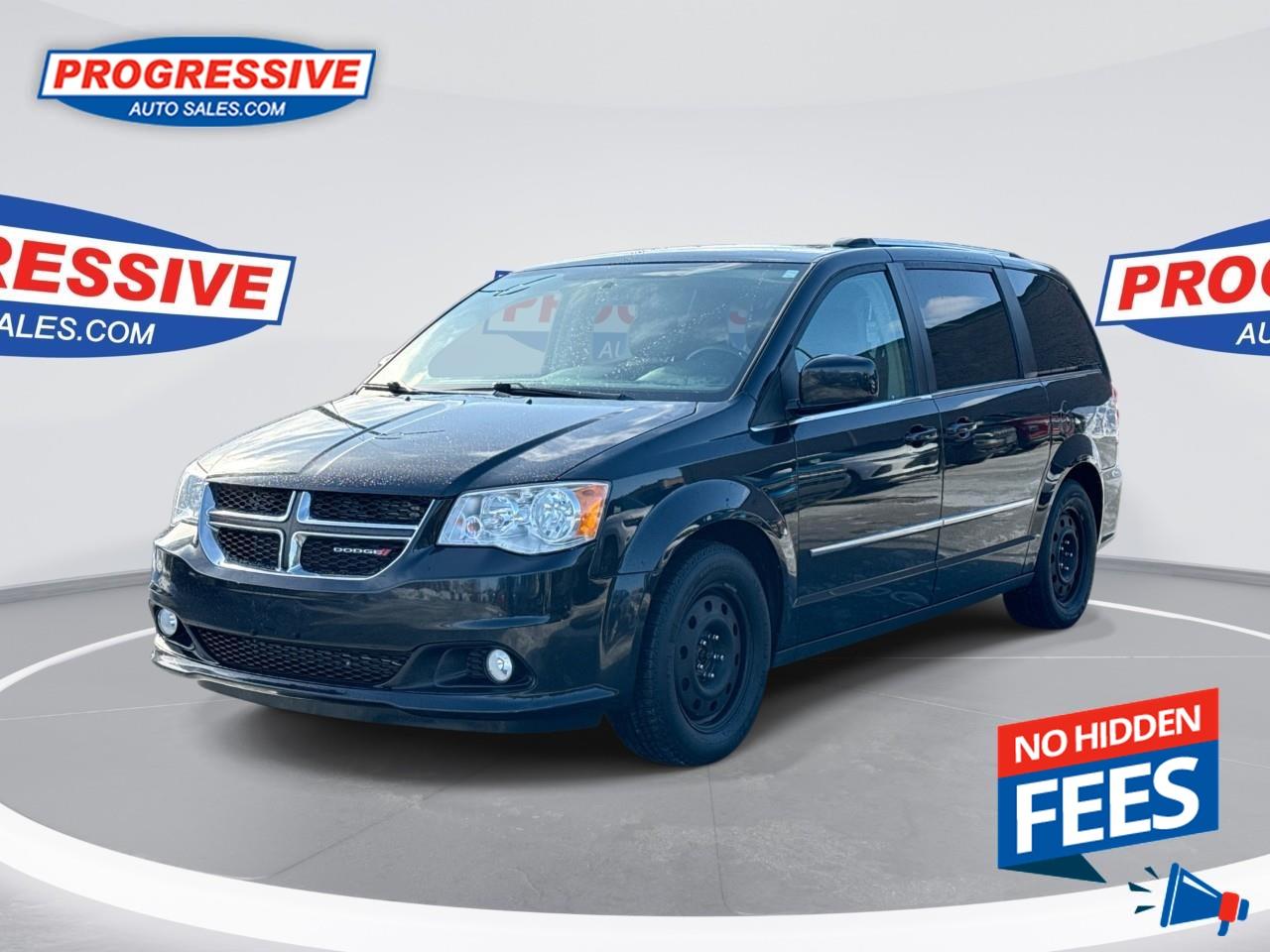 2016 Dodge Grand Caravan Crew Photo0
