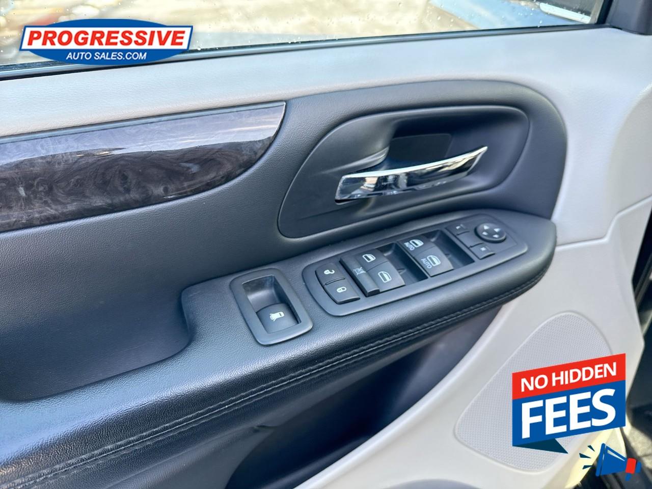 2016 Dodge Grand Caravan Crew Photo