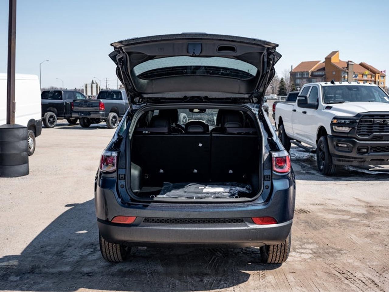 2026 Jeep Compass NORTH Photo