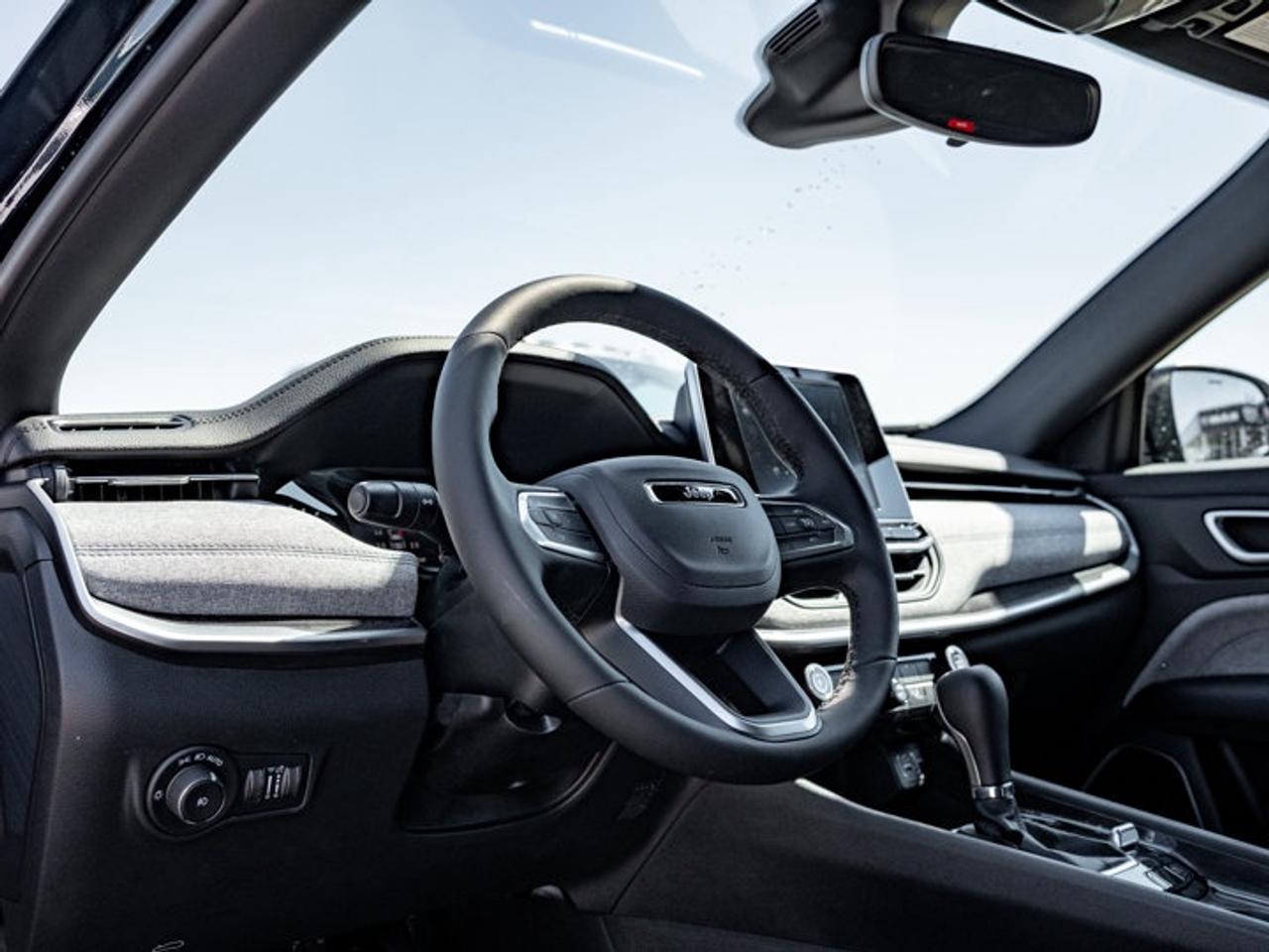 2026 Jeep Compass NORTH Photo