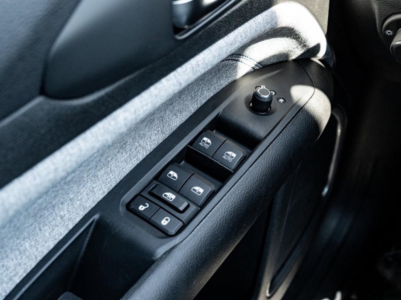 2026 Jeep Compass NORTH Photo