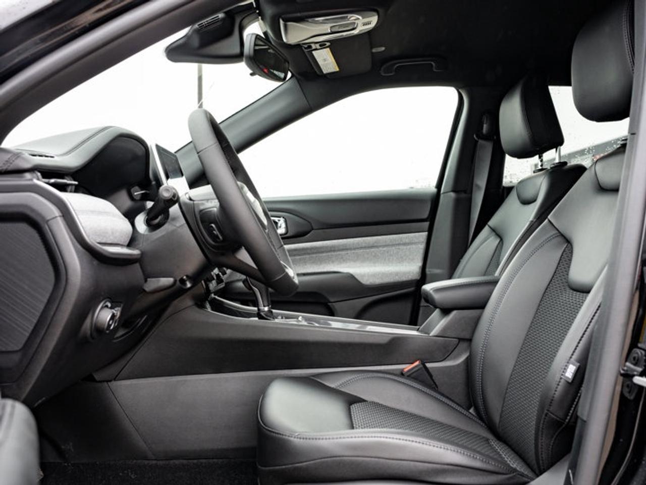 2026 Jeep Compass NORTH Photo