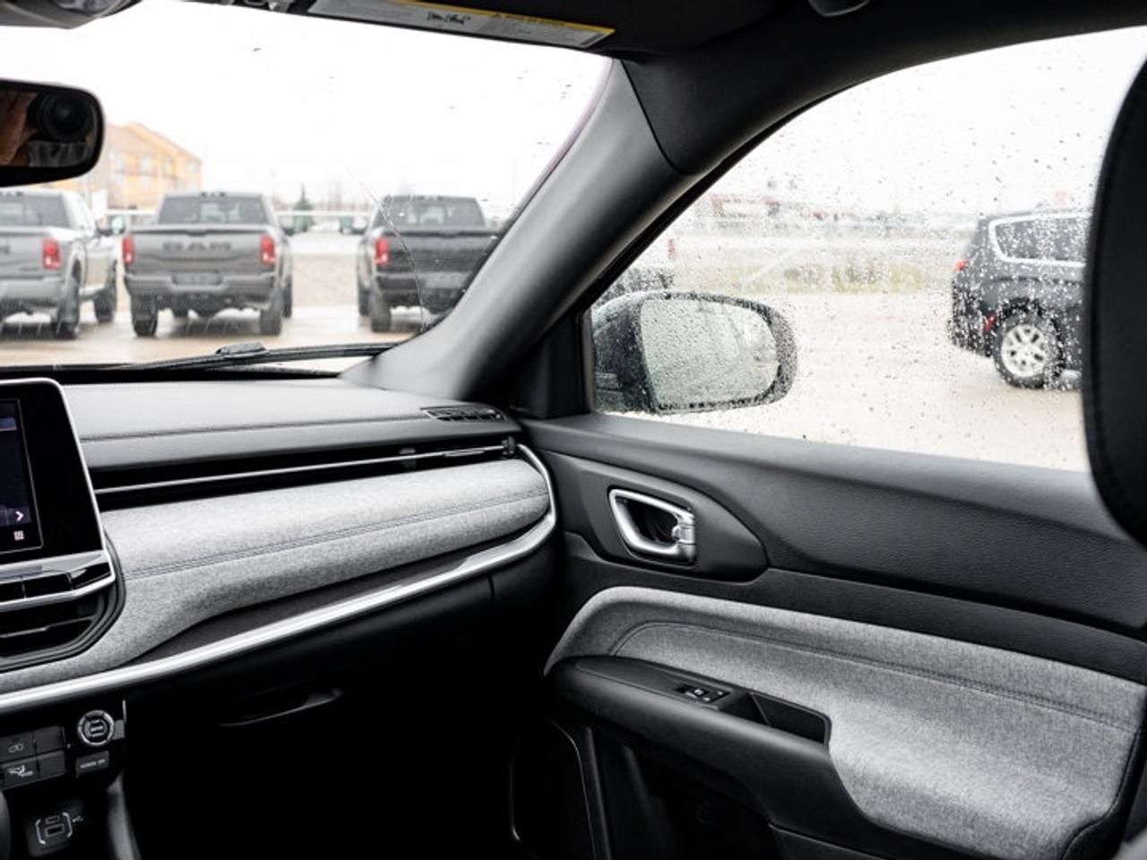 2026 Jeep Compass NORTH Photo