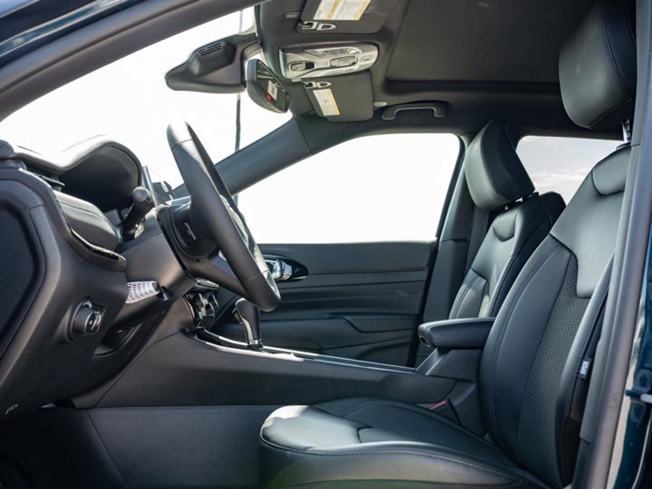 2026 Jeep Compass NORTH Photo