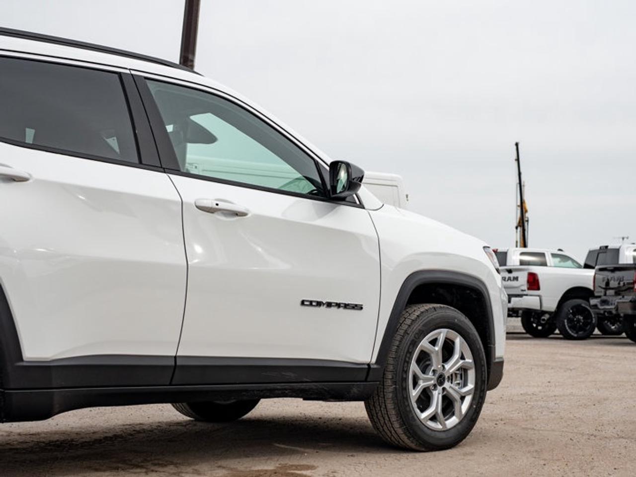2026 Jeep Compass NORTH Photo