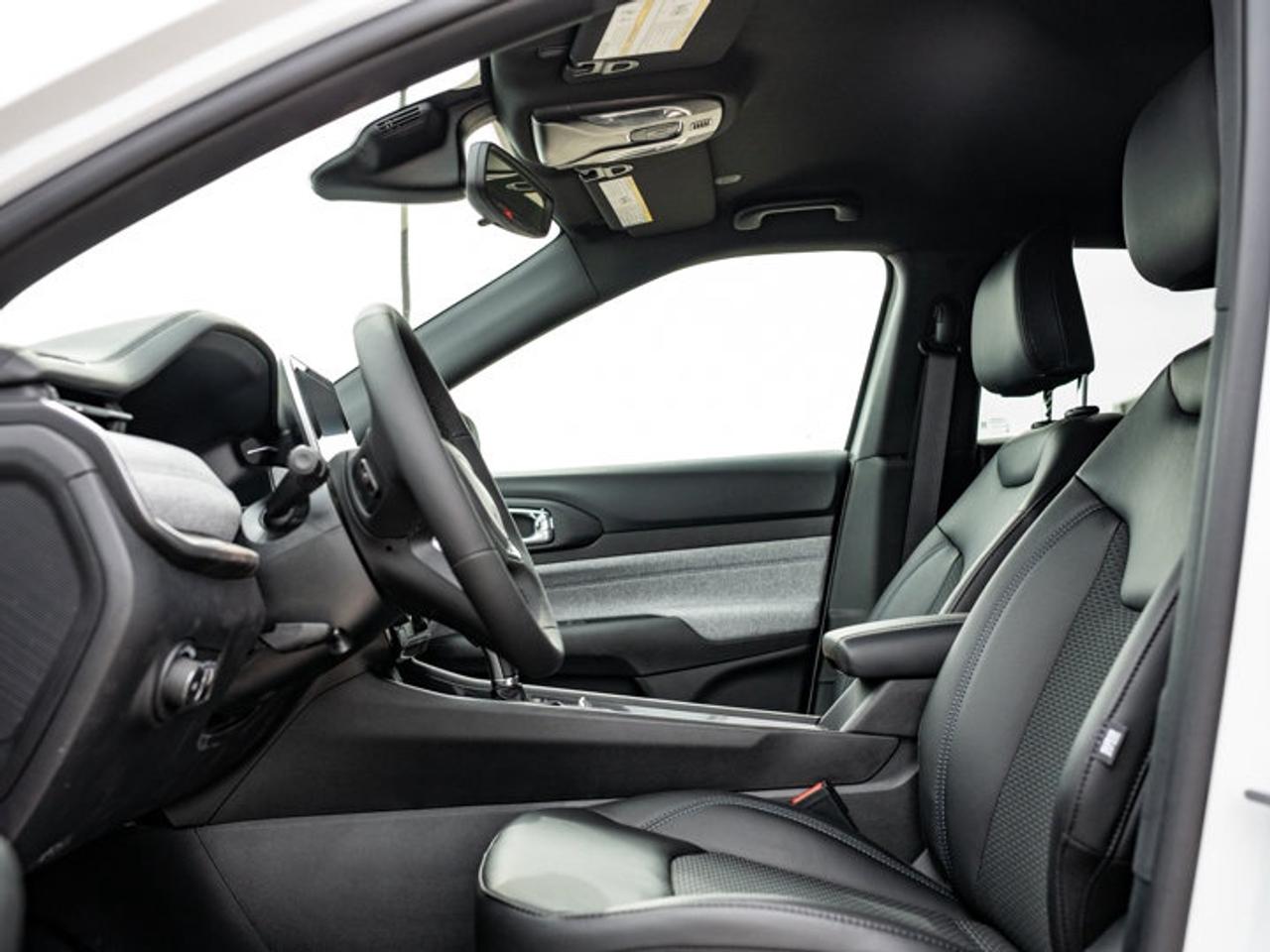 2026 Jeep Compass NORTH Photo